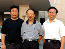 2005年9月，中物联副会长丁俊发、政研室主任贺登才参加盖世物流发展战略研讨会