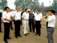 2009年8月，山东省人大副主任鲍志强莅临集团视察工作