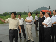 2010年8月，济南市委常委、副市长陈先运莅临集团视察农产品物流工作